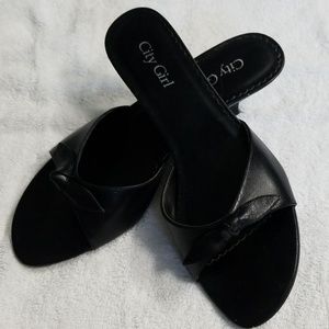 City Girl black leather kitten heels sz 8.5